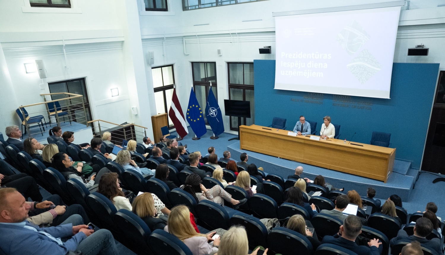 Pārrunā uzņēmēju iesaistes iespējas Latvijas prezidentūras ES Padomē sagatavošanā 
